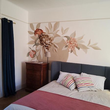 Bed and Breakfast La Parenthese A Etrigny Exterior foto