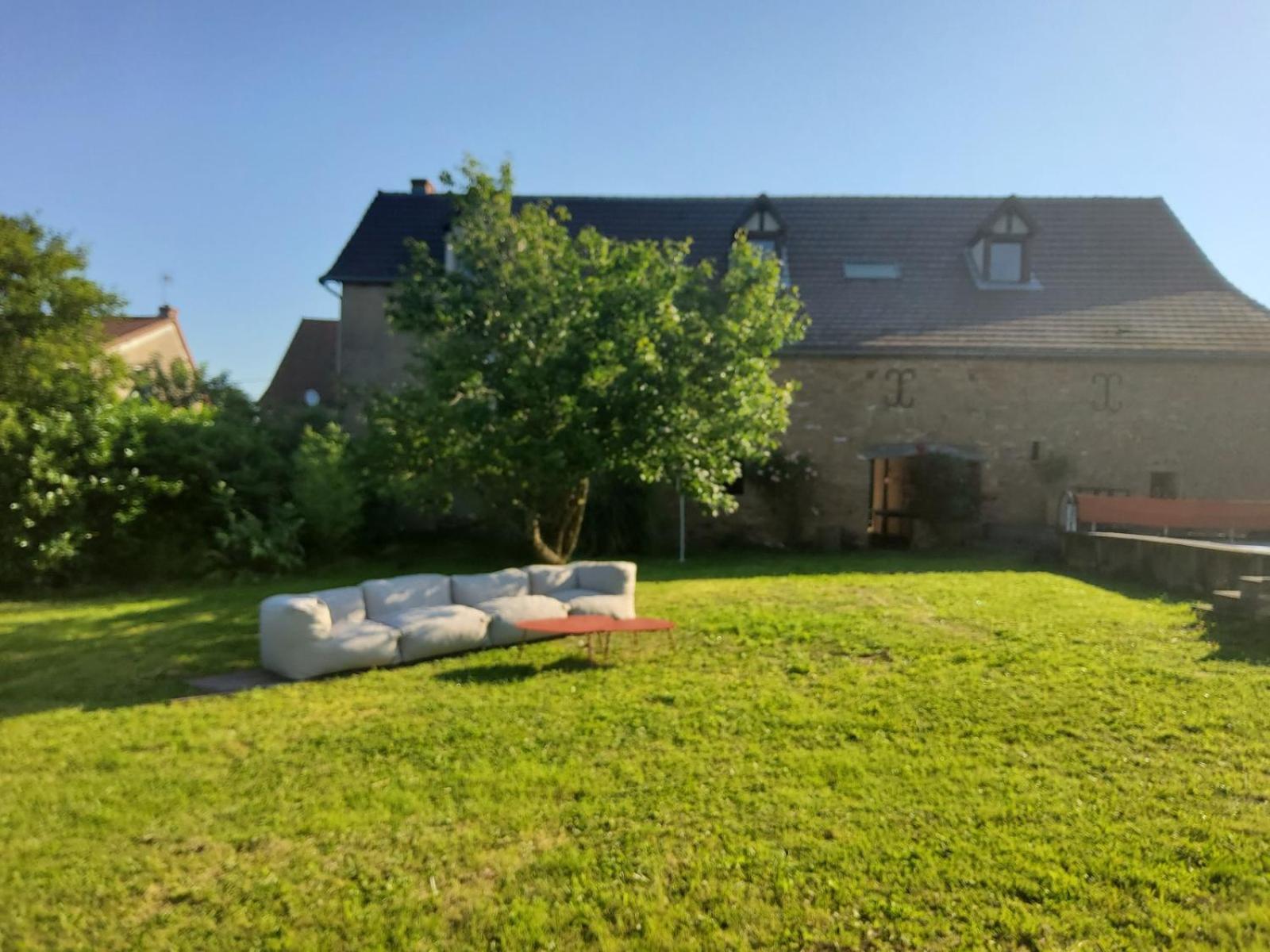 Bed and Breakfast La Parenthese A Etrigny Exterior foto