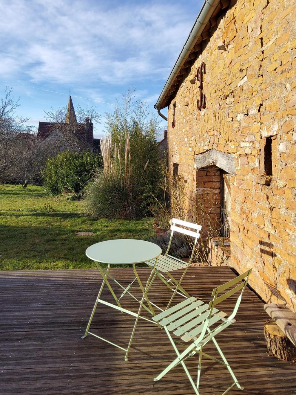 Bed and Breakfast La Parenthese A Etrigny Exterior foto